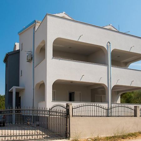 Apartment Vodice - Lovric Buitenkant foto