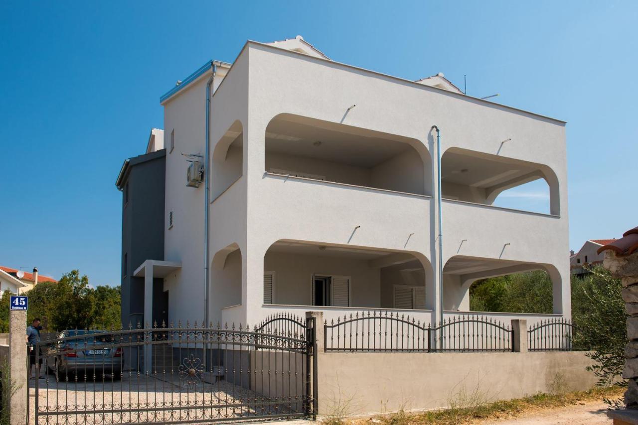 Apartment Vodice - Lovric Buitenkant foto