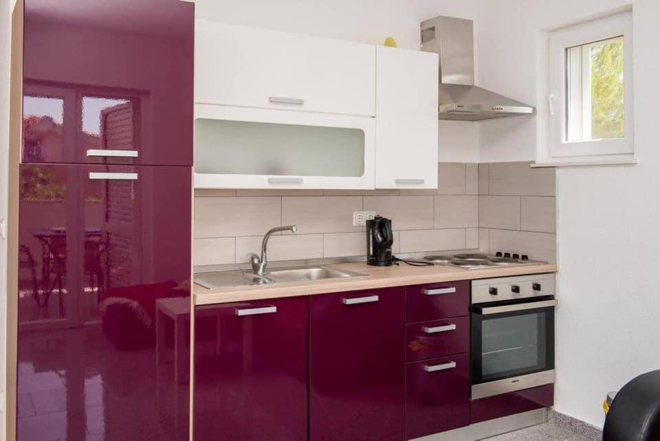 Apartment Vodice - Lovric Buitenkant foto